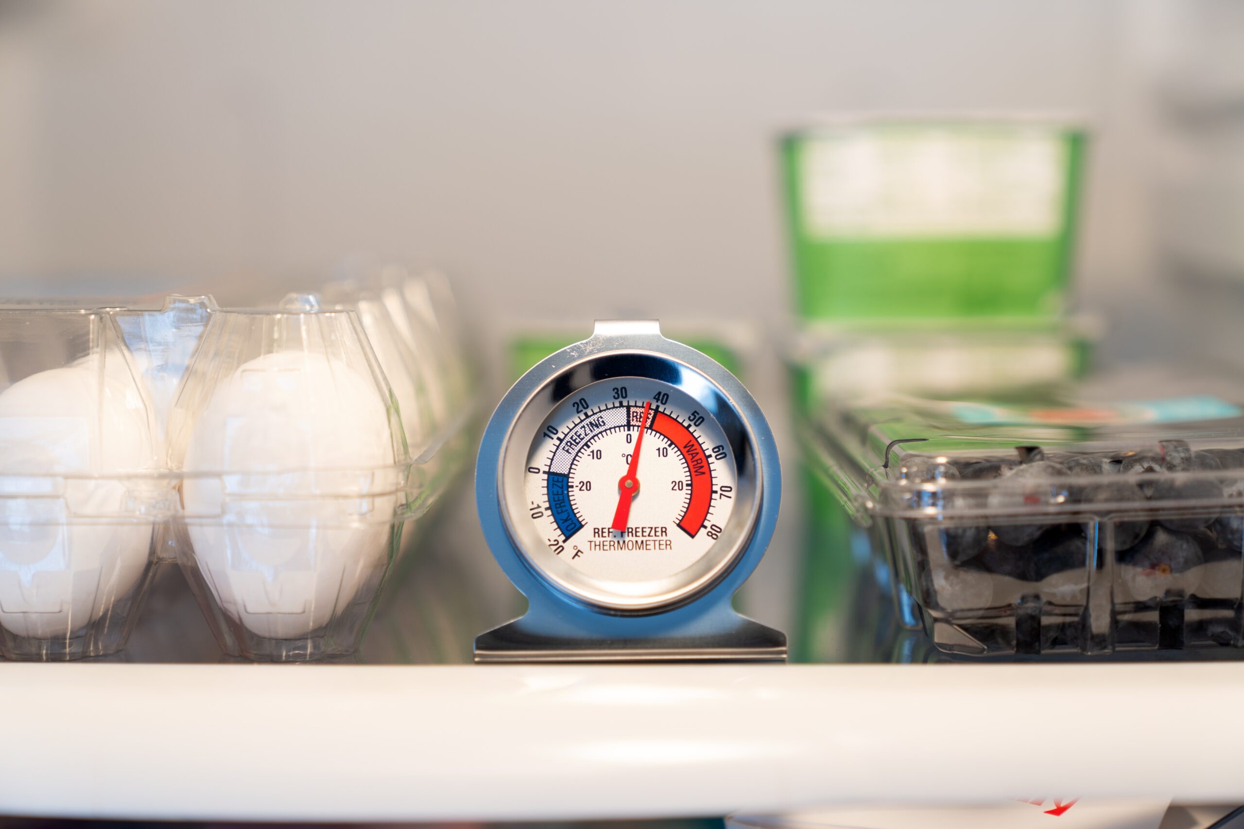 A che temperatura deve stare il frigo in estate