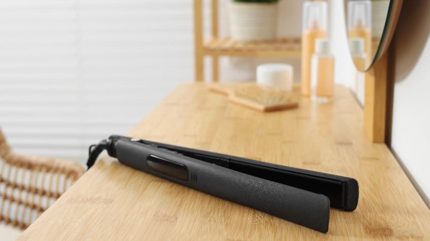 Quanto consuma una piastra per capelli