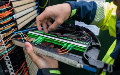 Come funzionano le fibre ottiche?
