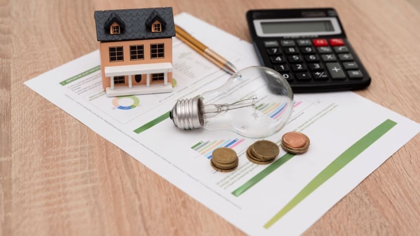 Costi fissi bolletta luce seconda casa, differenze